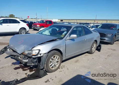 2002 Honda Accord 3.0 Ex z USA, uszkodzony, nr VIN 1HGCG22502A008630